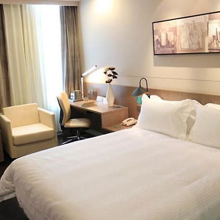 Jinjiang Inn Select Xining West Wusi Road New Hualian Square Exterior foto